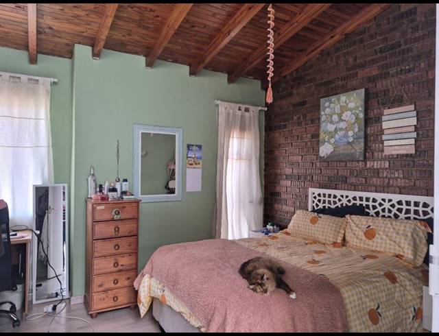 3 BEDROOM TOWNHOUSE FOR SALE IN THE HILL